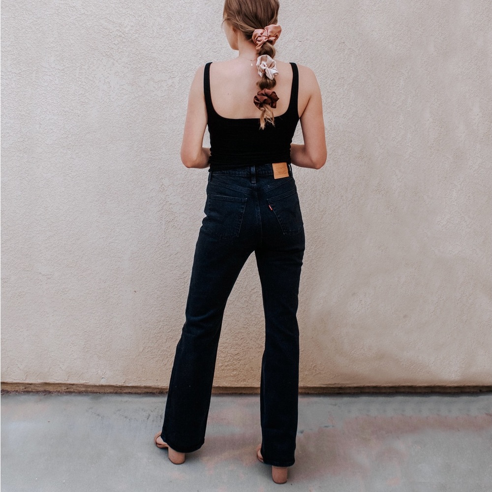 Levi’s Ribcage Bootcut Jeans 27